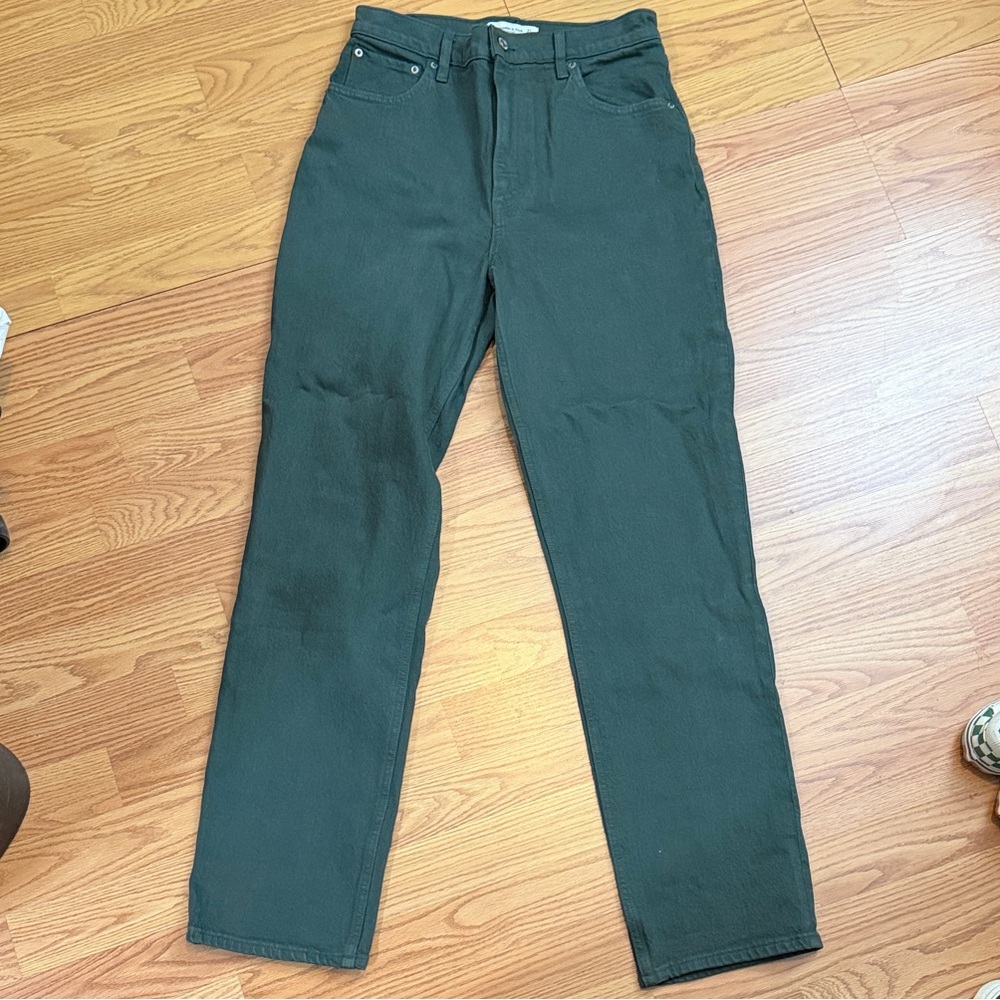 Abercrombie & Fitch '90s Straight Ultra High Rise in Olive